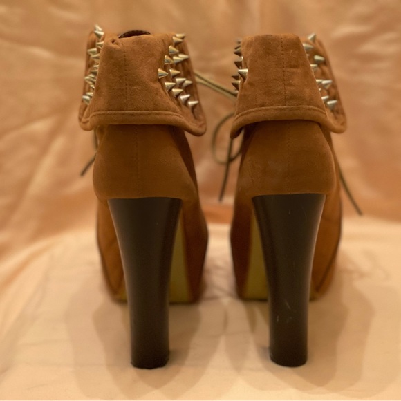 Delicacy Heels tan heels - Picture 4 of 5